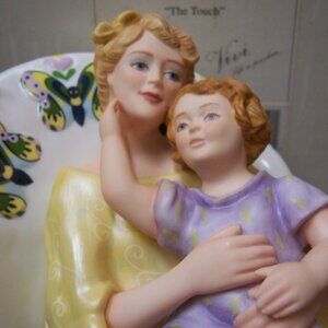 Vivi Life In Porcelain The Touch Mother & Child - MIB